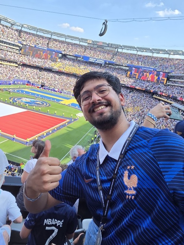 Aaryaman Kompella